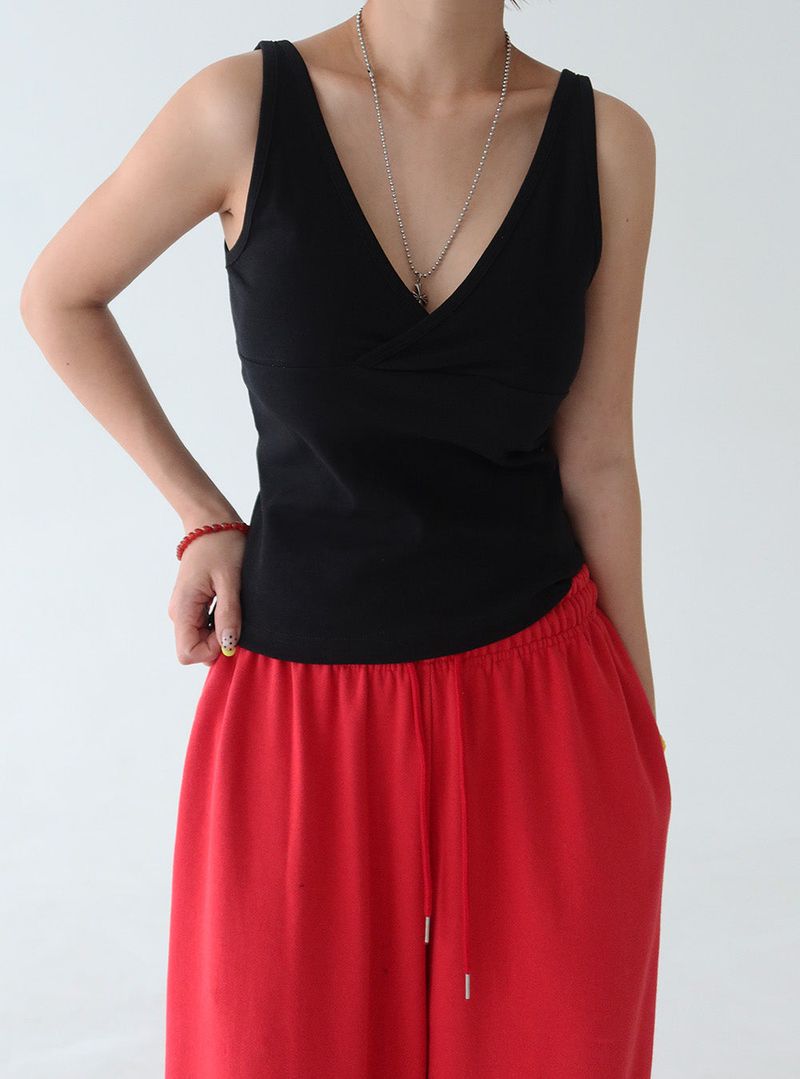 V-neck wrap sleeveless sleeveless shirt