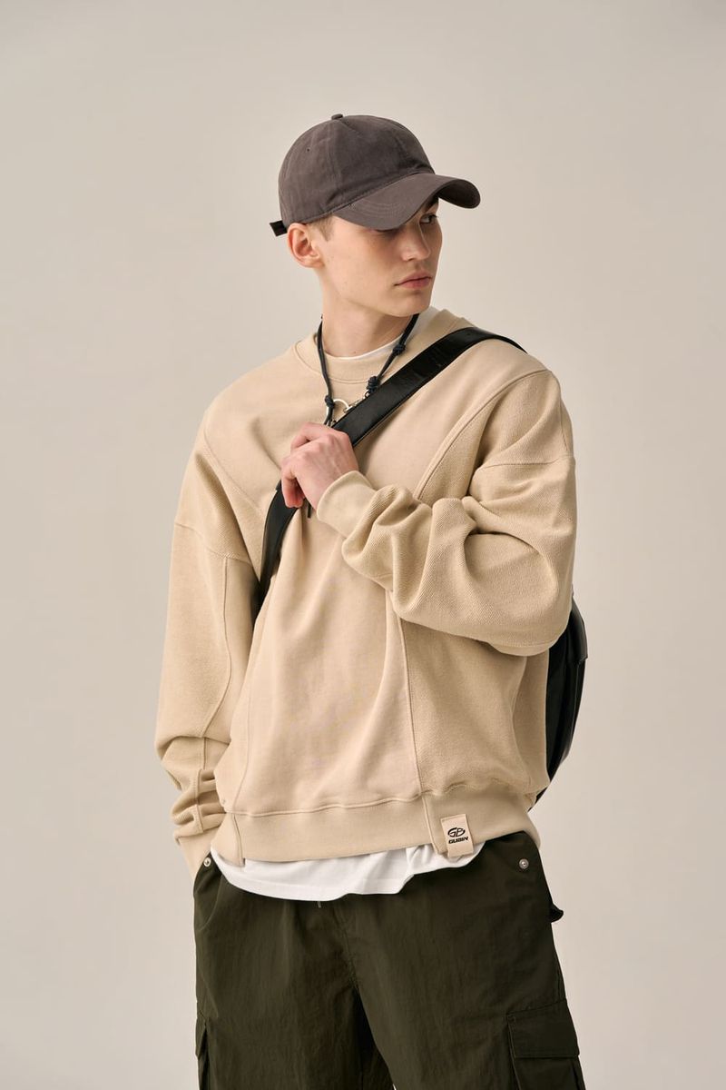 REVERSE PATTERN SWEATSHIRT-BEIGE