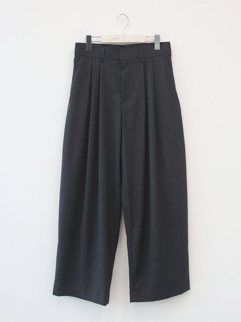 classic two tuck slacks