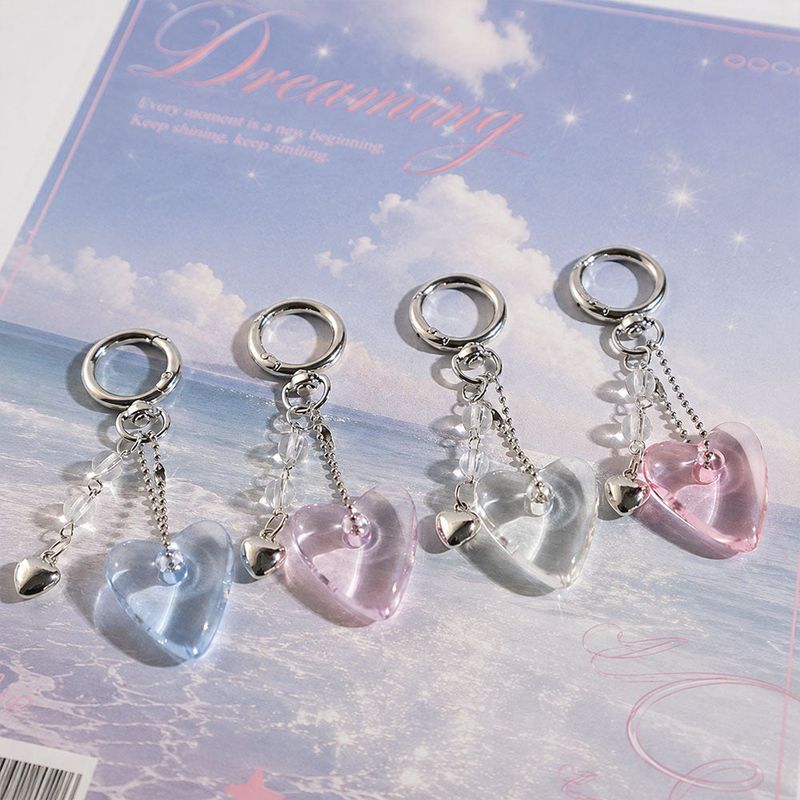 EX LOVE（イーエックスラブ）の「クリア ハート レジン キーチェーン バッグ チャーム（アクセサリー）」