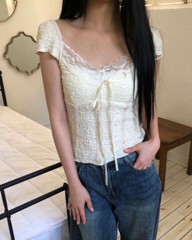 Pilen Lace Sleeveless Blouse