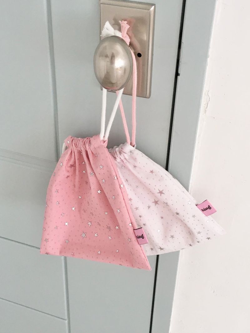 HING（ヒン）の「Twinkle String Pouch(2color)（Smartphone Accessories）」