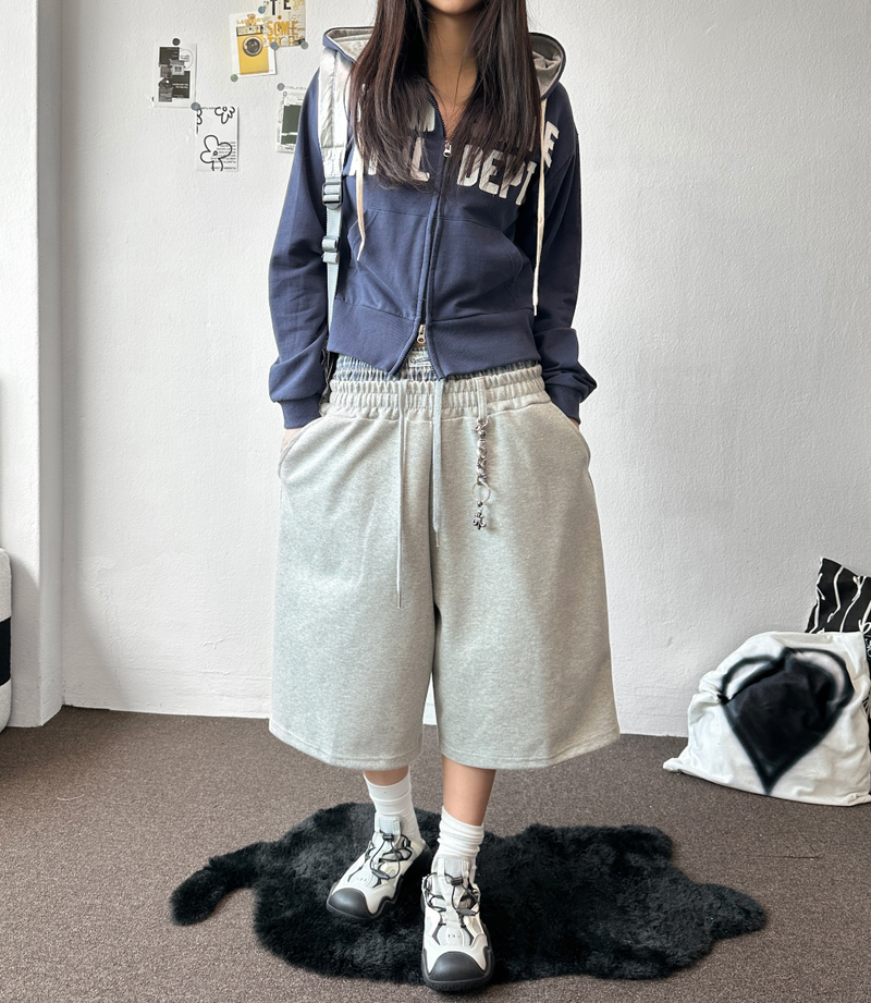 Squarebee Patch Layered Belt Bermuda Shorts 2color