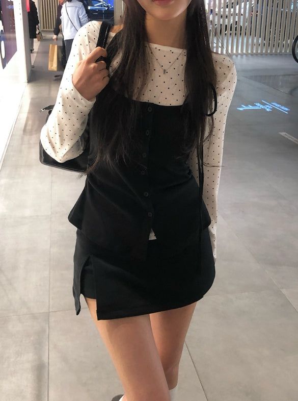 Rueun Training Slit Mini Skirt