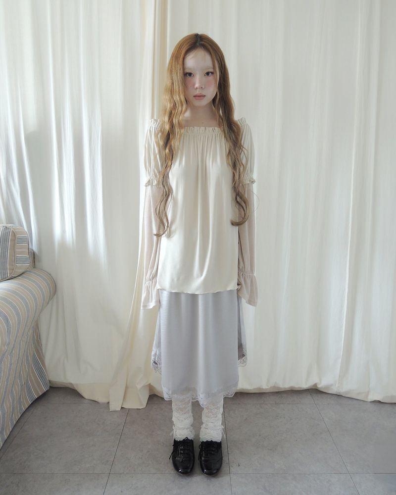 NUPHLO（ニューフロー）の「SILKY LACE SLIP MIDI SKIRT（Skirts）」