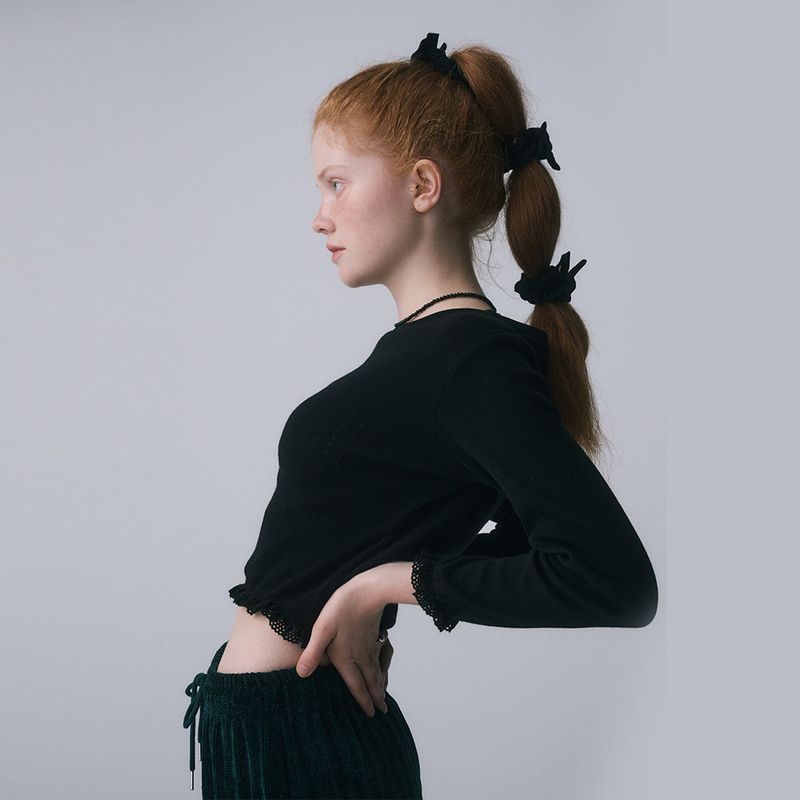 LACE HEM LONG SLEEVE TEE, BLACK