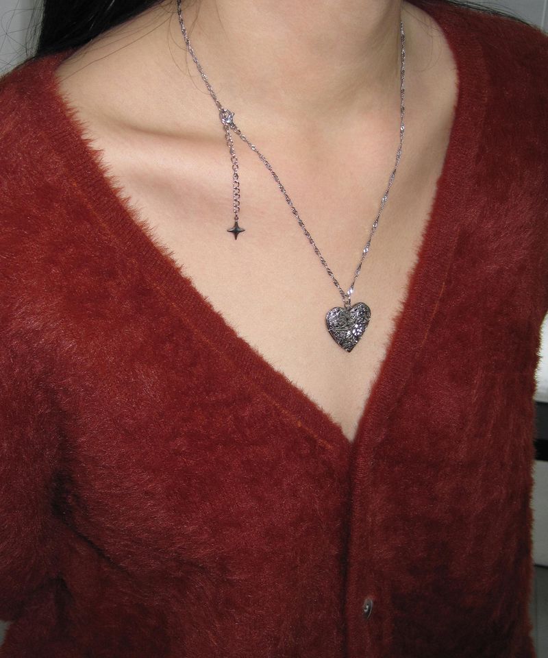 og heart necklace