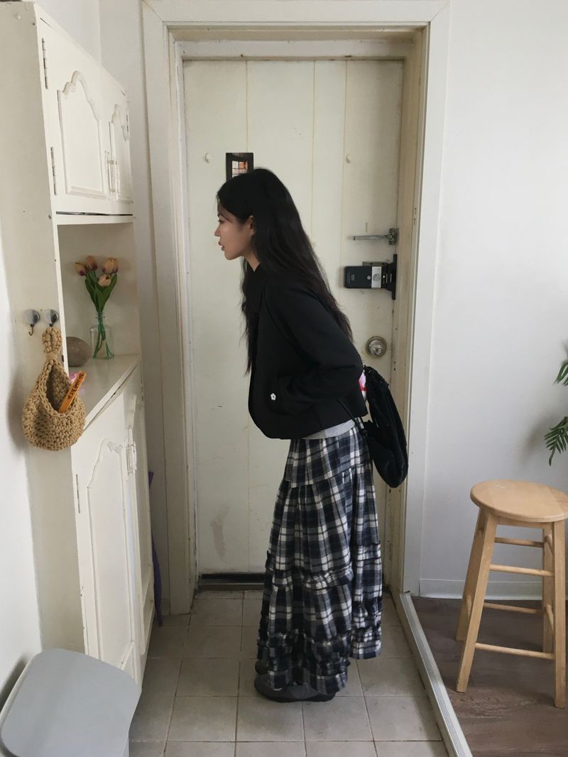 frill checkered long skirt