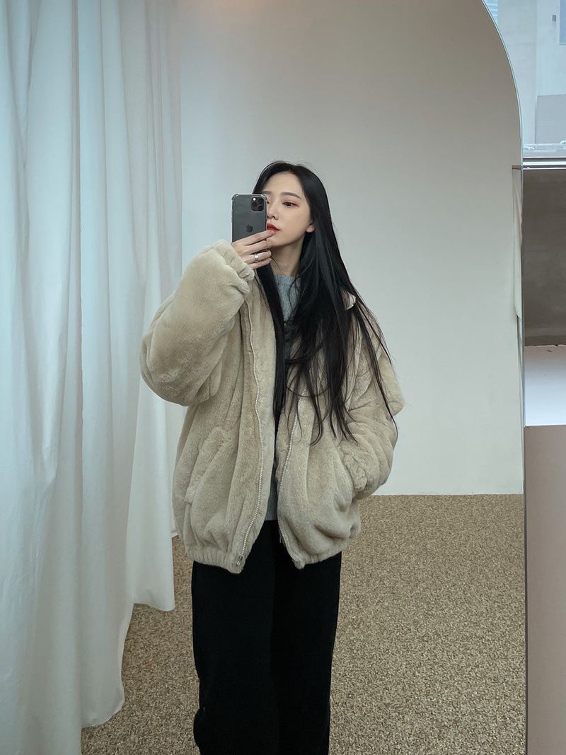 ASCLO（エジュクロ）の「Pleddy Rabbit Fur Zip Up Jacket (5color)（Jackets/Outerwear）」
