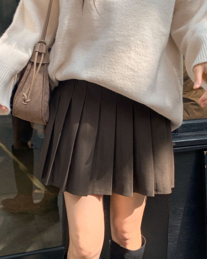 Tena pleated mini skirt (with inner pants)
