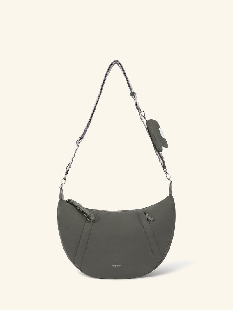 Banana Crossbody M