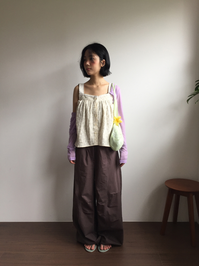 DUGGY(ダギー)の「Depe Floral Button Blouse (2color)(Tops)」