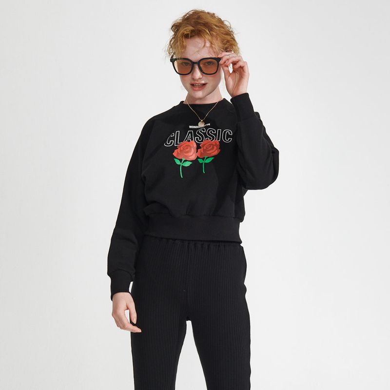wonder visitor（ワンダービジター）の「2021 Logo Crop sweatshirt [Black]（Tops）」