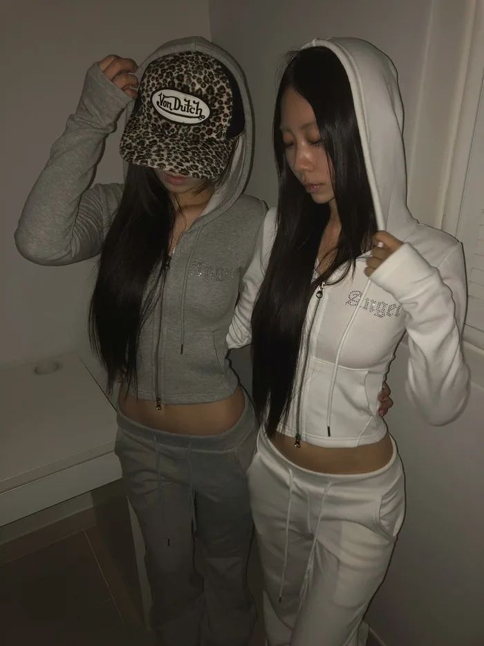 エンジェリックブラツフーディー
