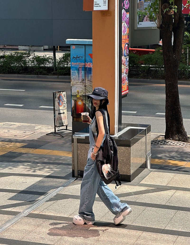 Patch strap safari hat