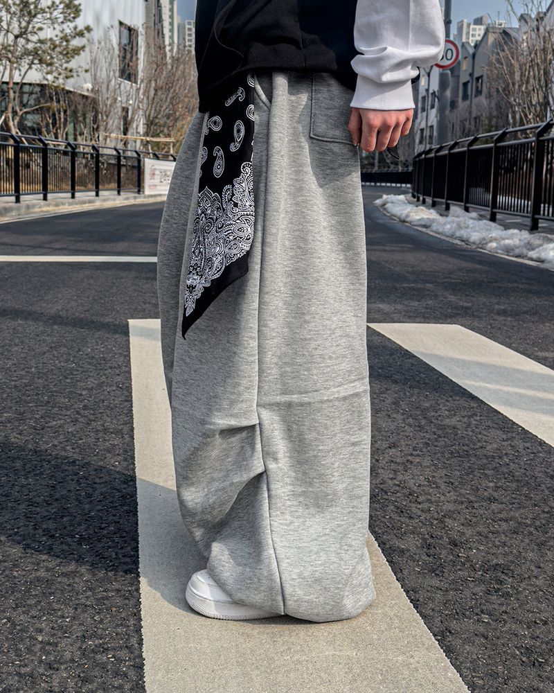 Grace Two-Tuck Sweat Pants