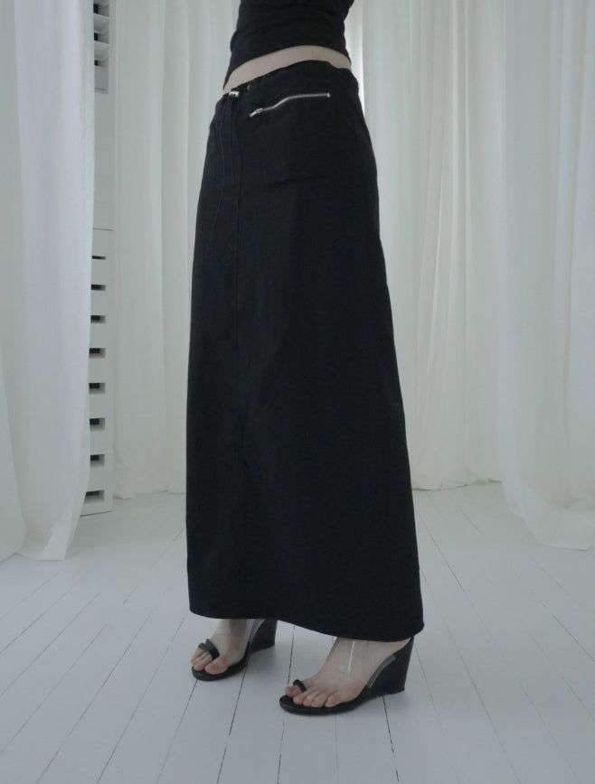 Illoque Pocket Nylon Long Skirt