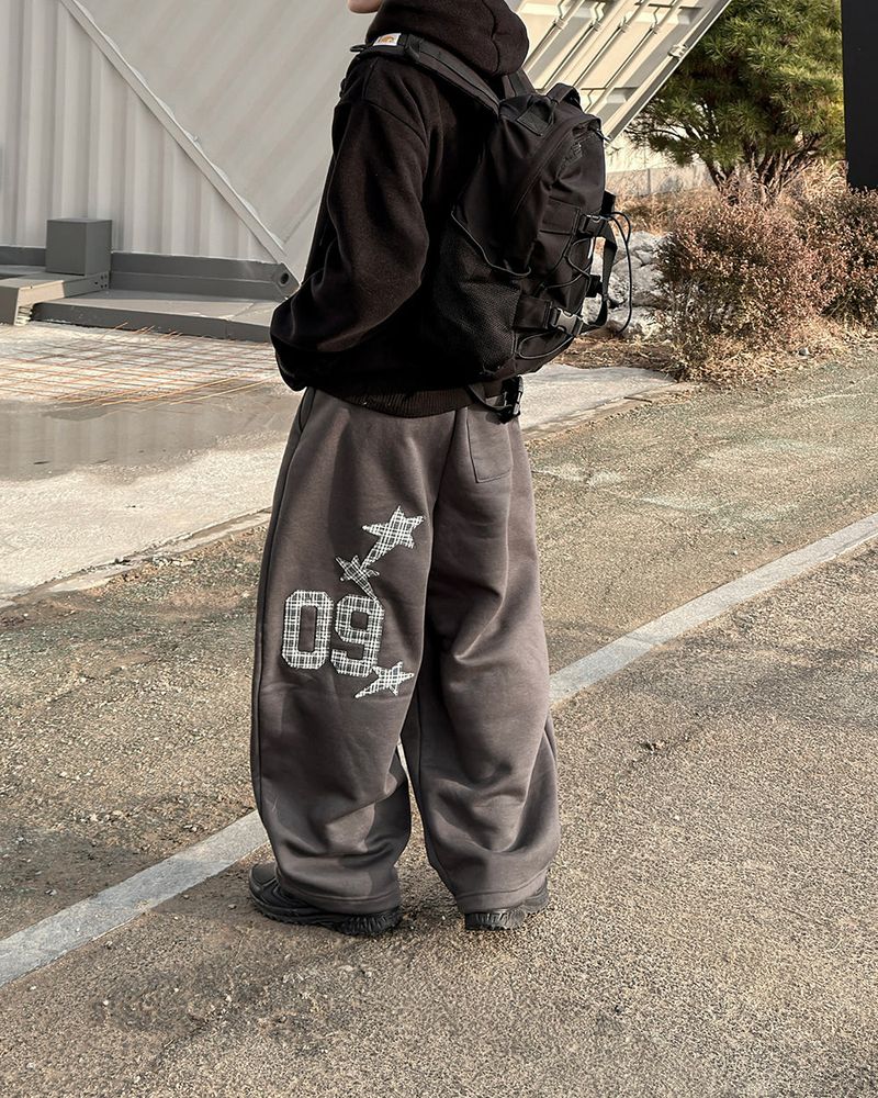 Nover Back Patch Fleece Sweat Pants