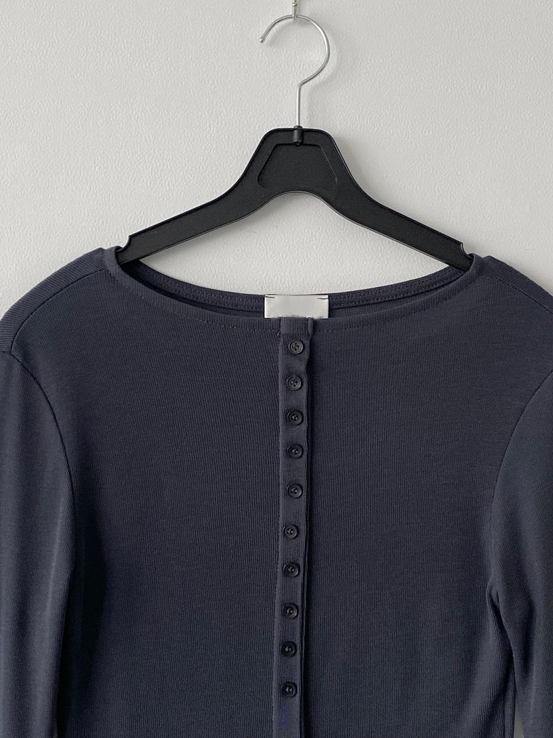 Fake button sleeve T