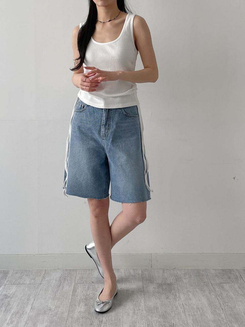 Out Half-Length Wide Denim Pants