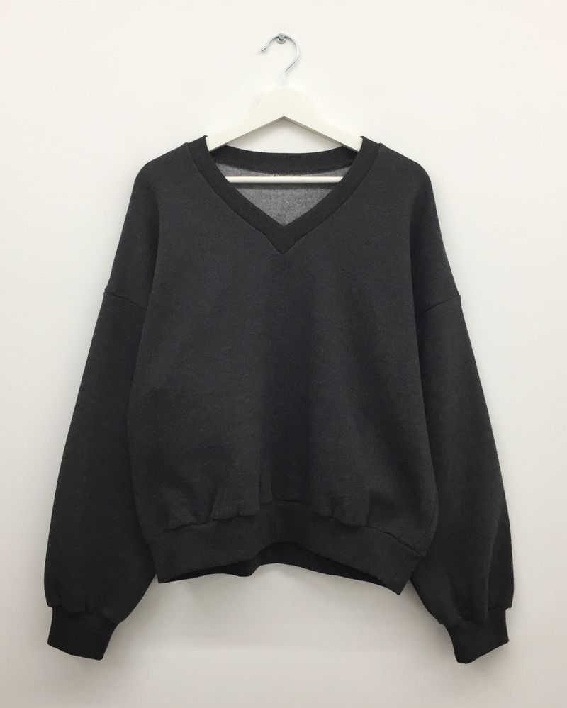 Lilac Peach V-Neck Sweatshirt (5 Colors)