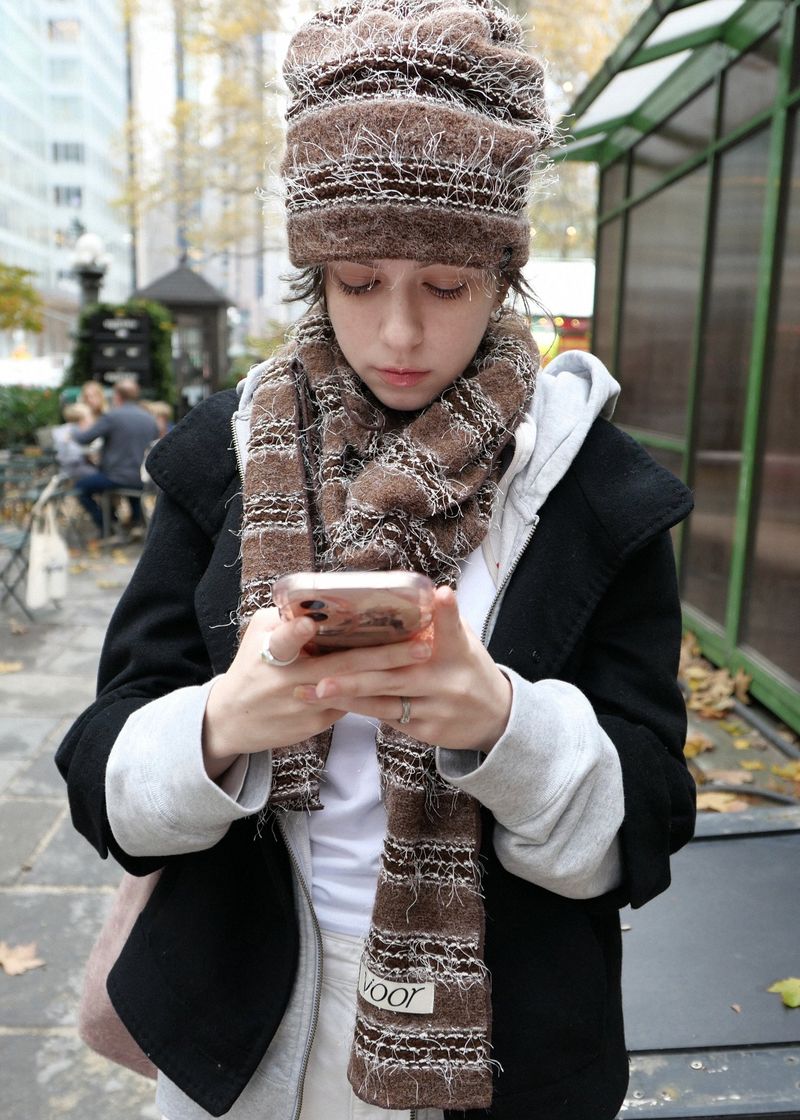 VOOR(ボル)の「Sof Knit Long Muffler_Melange Brown(Fashion Accessories)」