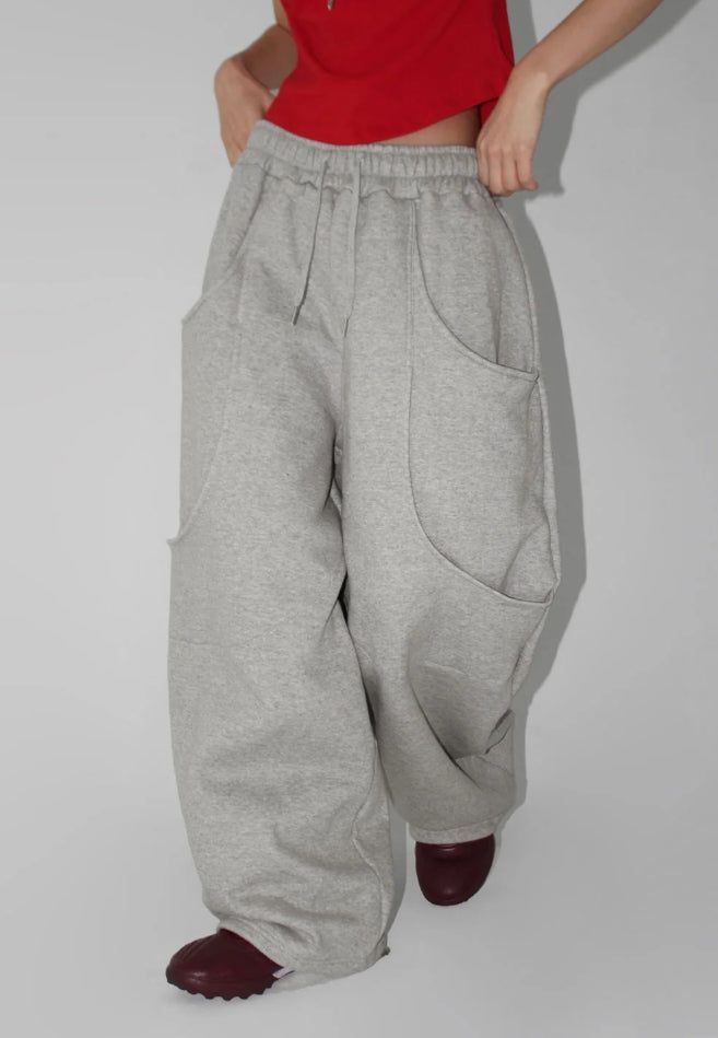 AAKE(アケ)の「DOUBLE POCKET TRAINING PANTS(Pants)」