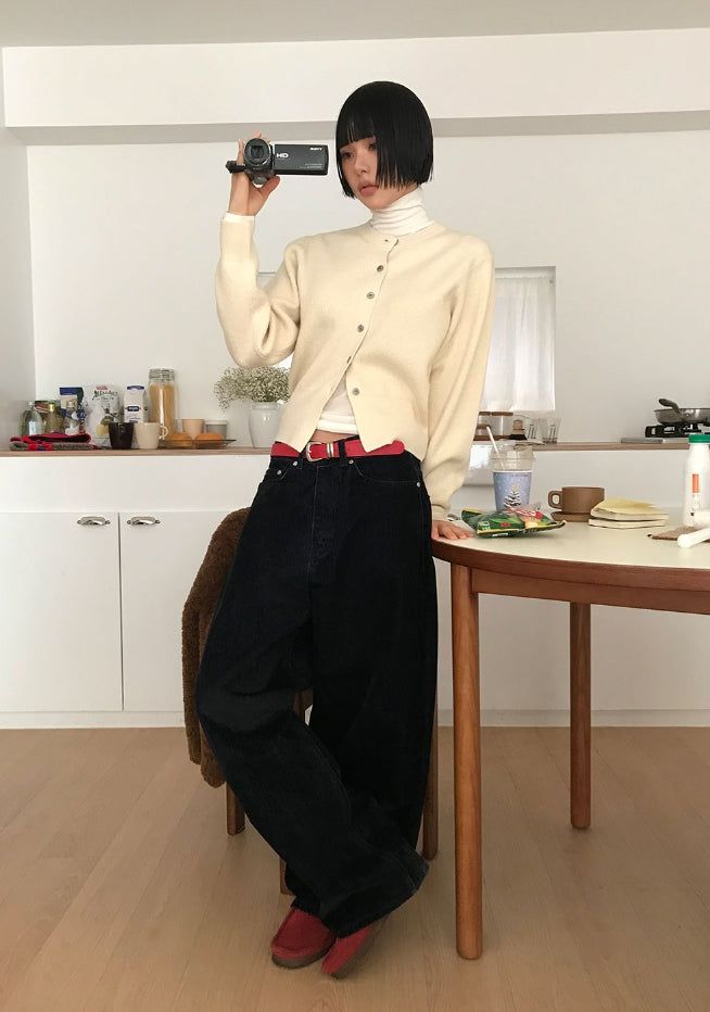 ESSENTIAL ROUND KNIT CARDIGAN