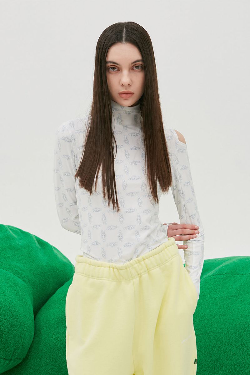APIECEOFCAKE（ピースオブケイク）の「FLIP Pattern Turtleneck_White（Tops）」