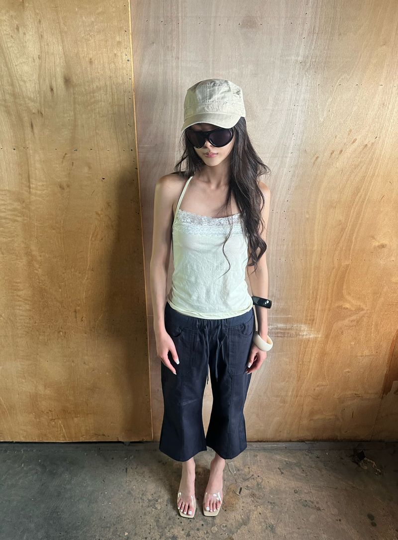 side button capri pants