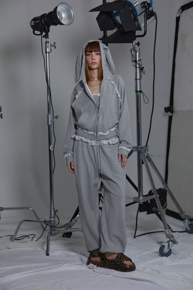 RABBIT ZIP-UP