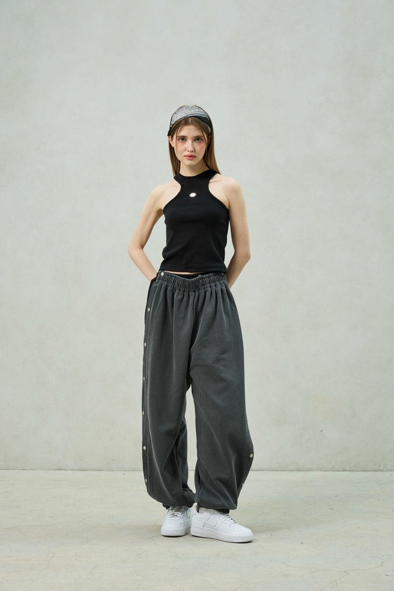 POPPY SLEEVELESS TOP / BLACK