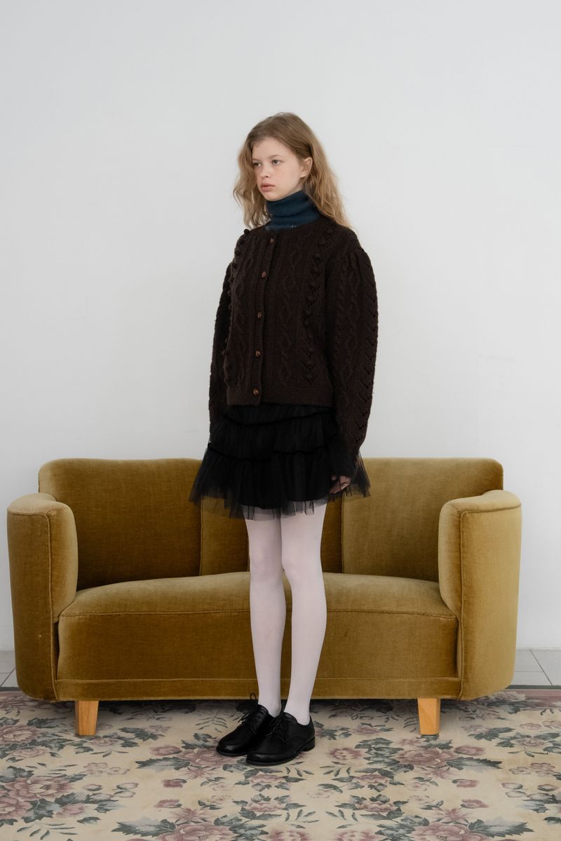 Grandma pom cardigan_brown