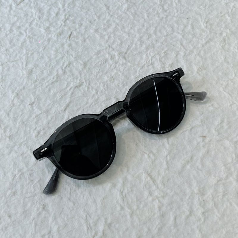 Vintage Proportion Round-Frame Sunglasses