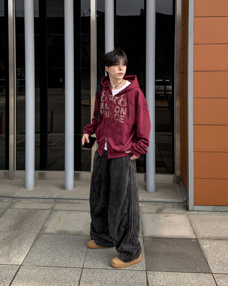 Dakel Vintage Graphic Zip-Up Hoodie