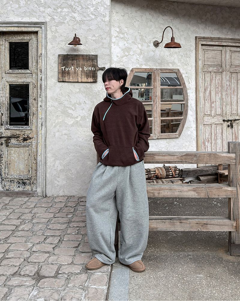 Nover Back Patch Fleece Sweat Pants