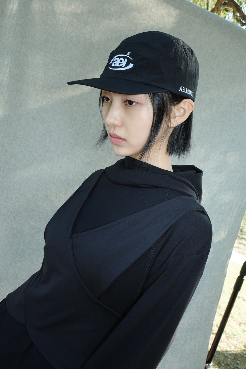 aeiaeiae（エイエイエ）の「シンボルキャンプキャップ [ブラック]（帽子）」