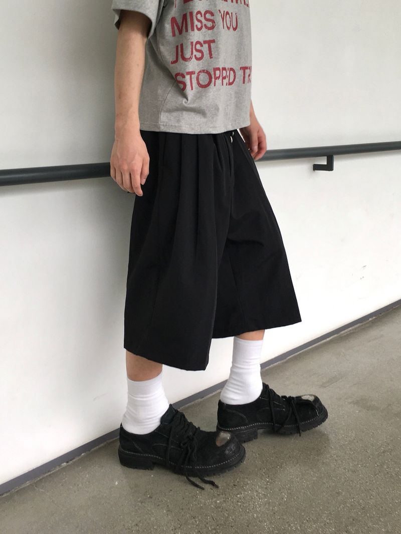 Kami CN Pintuck Keyring Bermuda Pants 3C