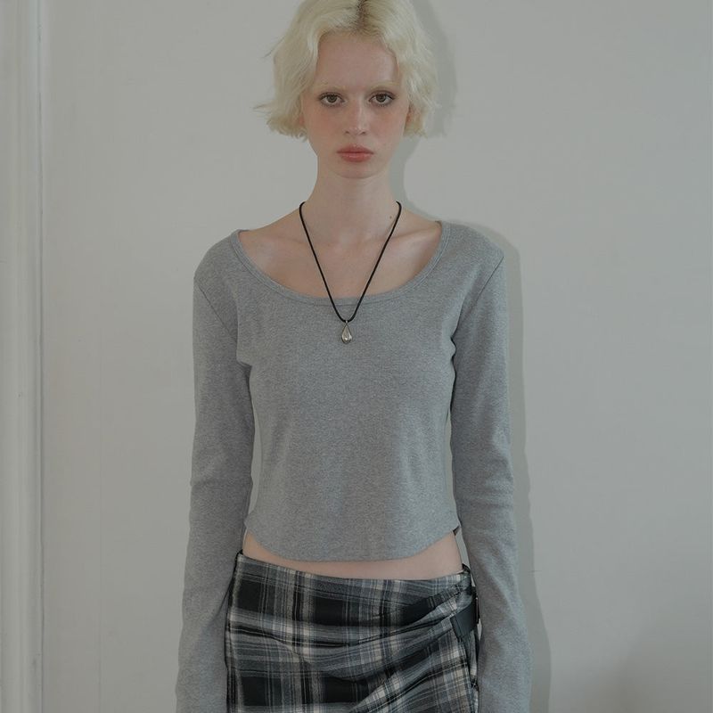 Curetty(キュリティ)の「C BASIC U-NECK T-SHIRT_GREY(Tops)」