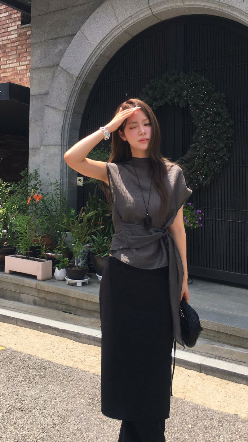 nobiyaka（ノビヤカ）の「Moss wrap blouse（Tops）」