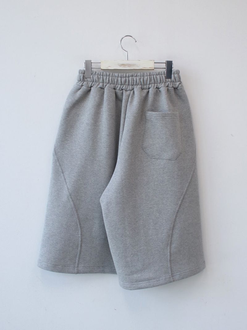curved bermuda pants