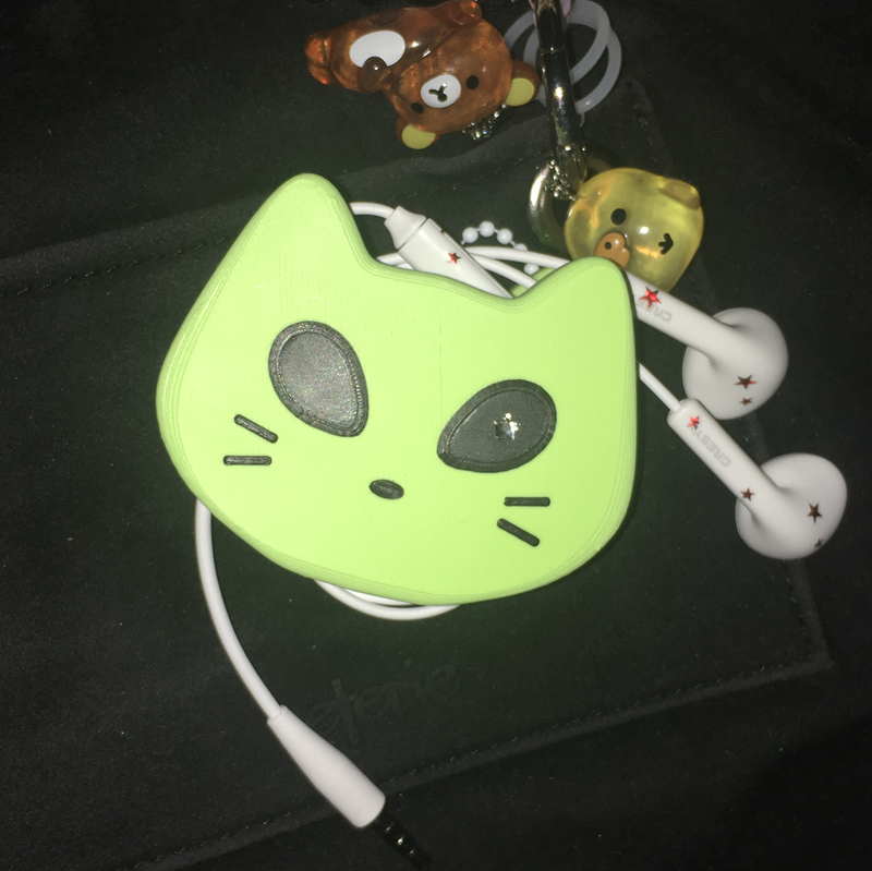 【MADE】 Ailen Cat Cable Holder Keyring