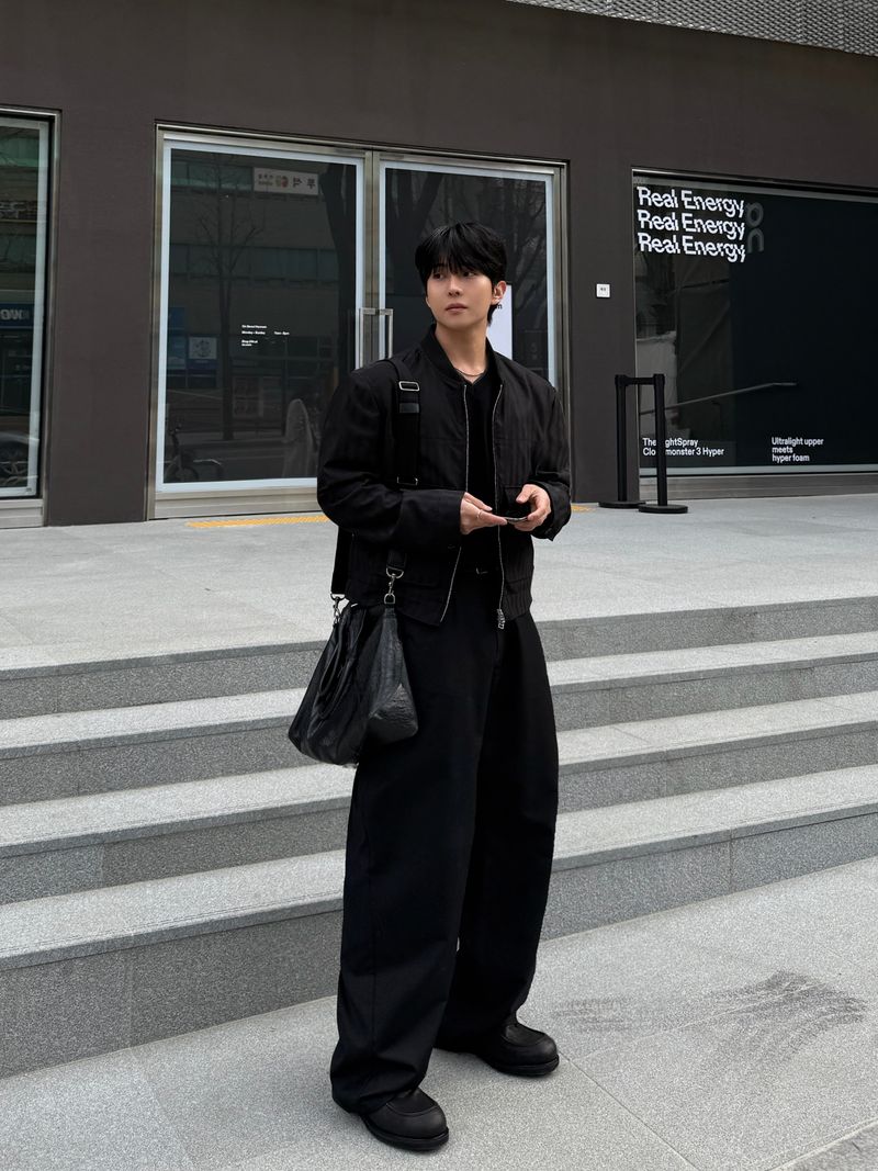 Avan straight rivet slacks