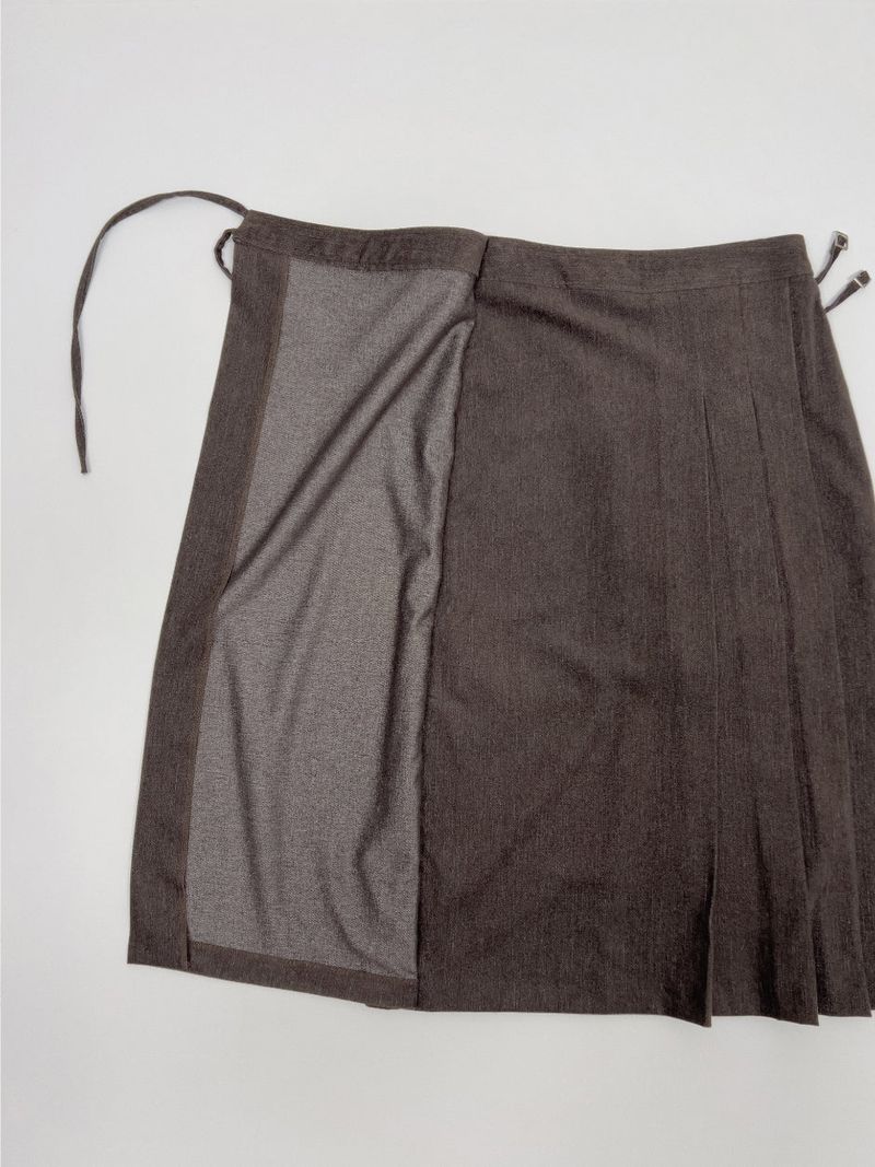 Velour Buckle Pleated Long Skirt