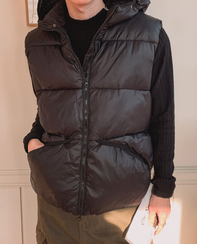 Detachable Hood Angle Pocket Padded Vest