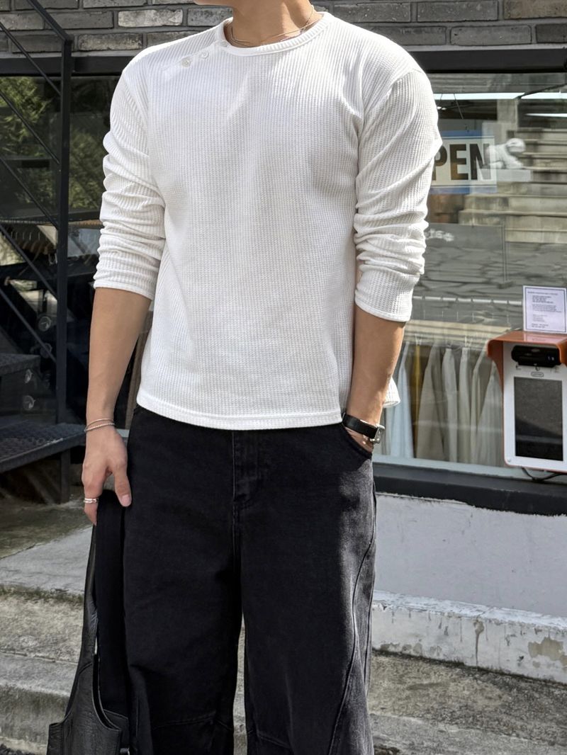 Waffle diagonal button crop long-sleeve t-shirt