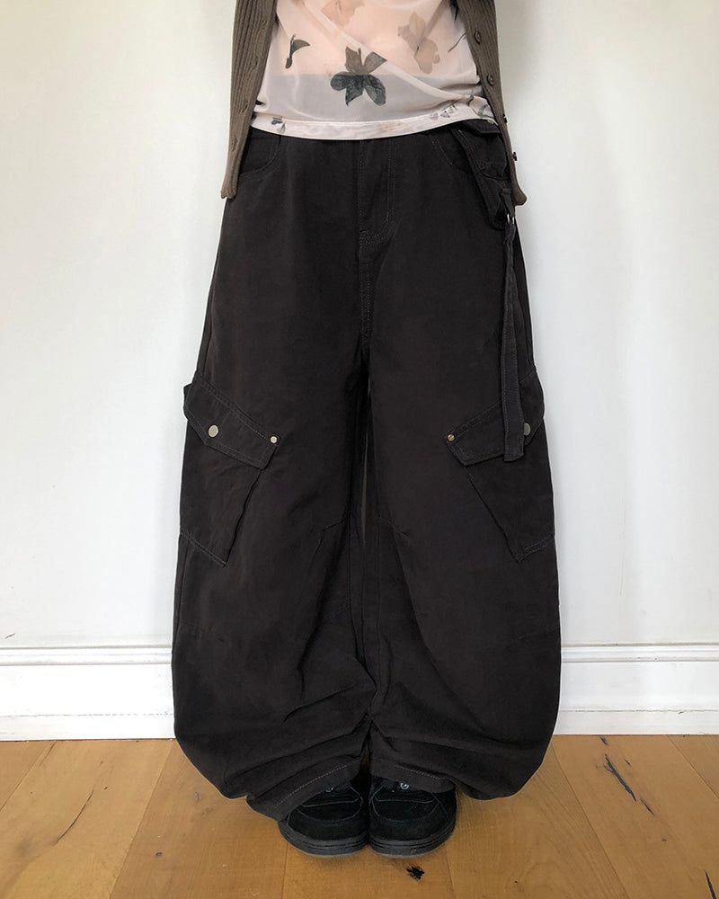Brdin Double-Pocket Strap Washed Cargo Pants