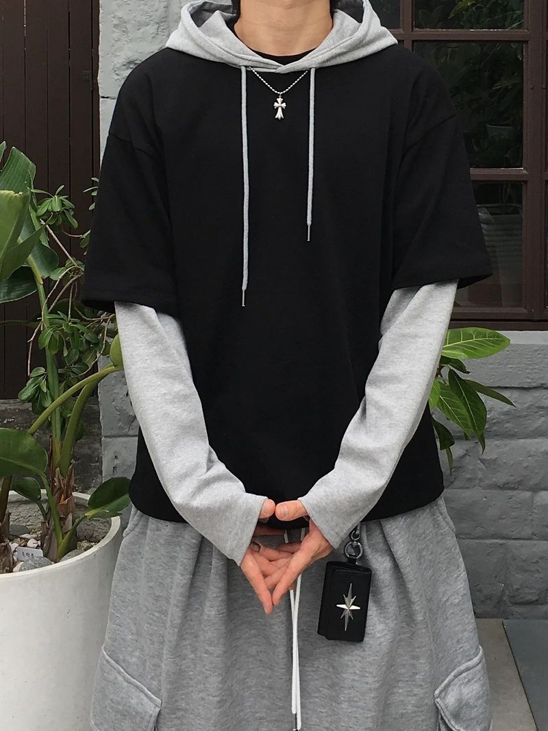 SSROOM（エスエスルーム）の「グレーレイヤーフードロングスリーブTシャツ4C（トップス）」