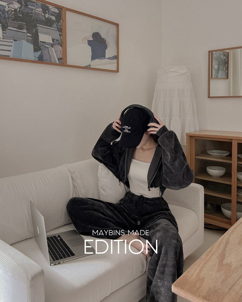 MAYBINS(メイビンス)の「【MADE】Velvet cropped lHood & Pants set(Setup)」