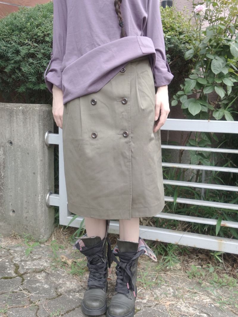 ZELENA（ゼレナ）の「double button skirt（Skirts）」